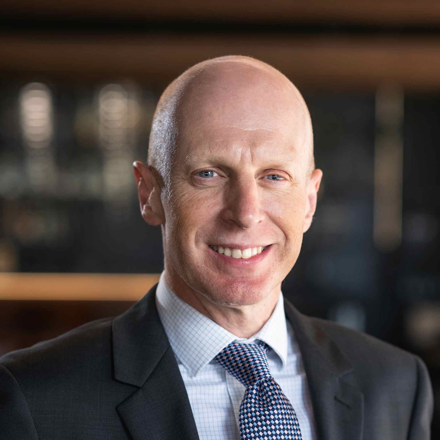 Headshot of Mr Phil Hersey, expert witness in Accounting